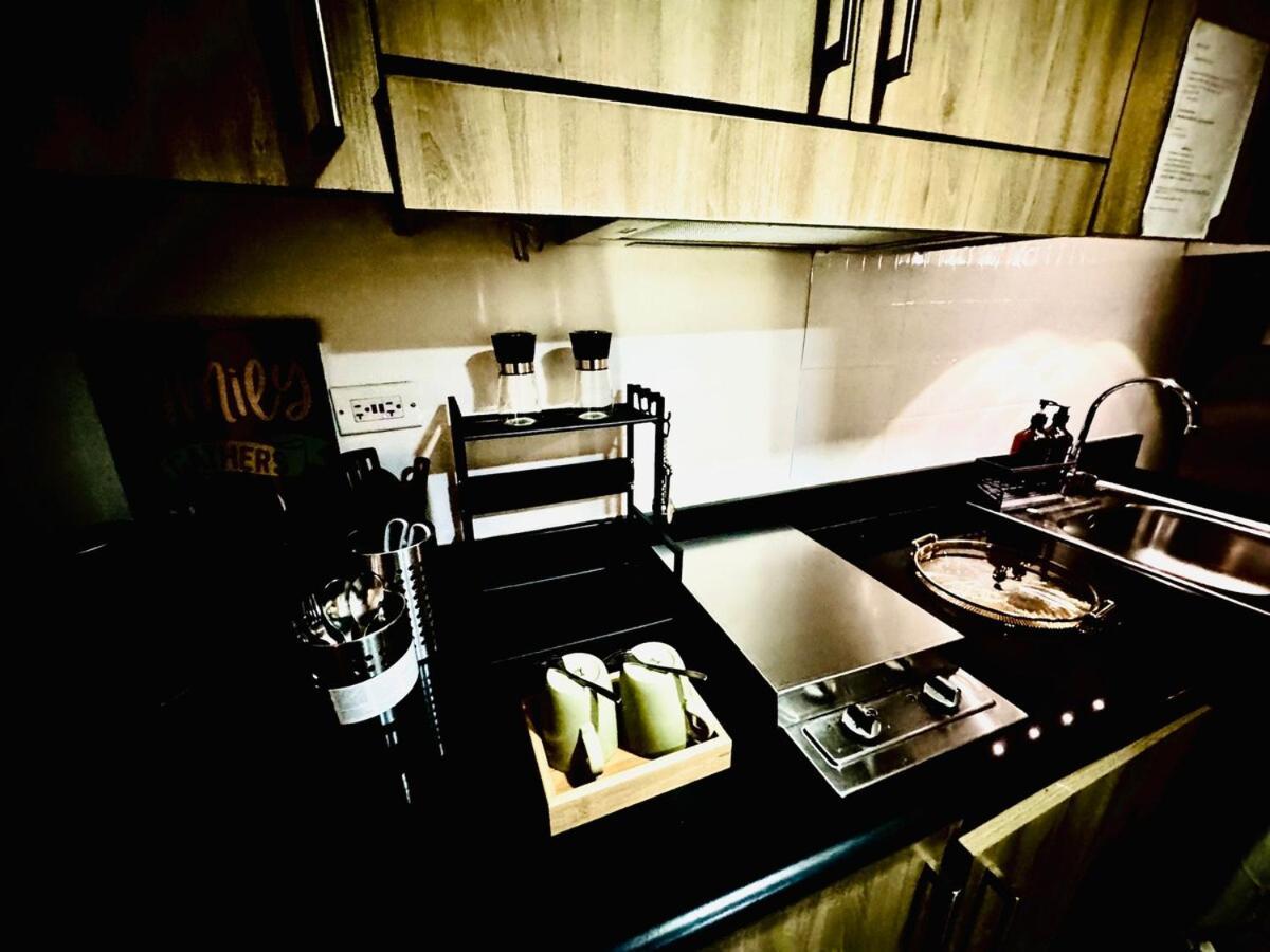 Haven In Moas Shore Near Okada Of Dreams Solaire Apartment