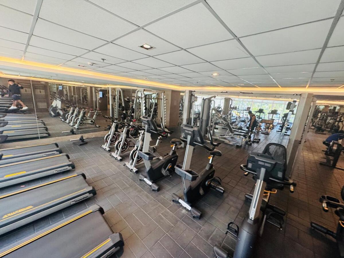 Haven In Moas Shore Near Okada Of Dreams Solaire Manila